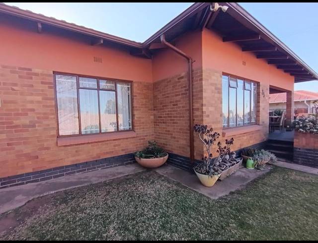 3 BEDROOM HOUSE FOR SALE IN HOMESTEAD